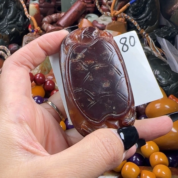 未镶嵌透闪石质玉珠宝奇石