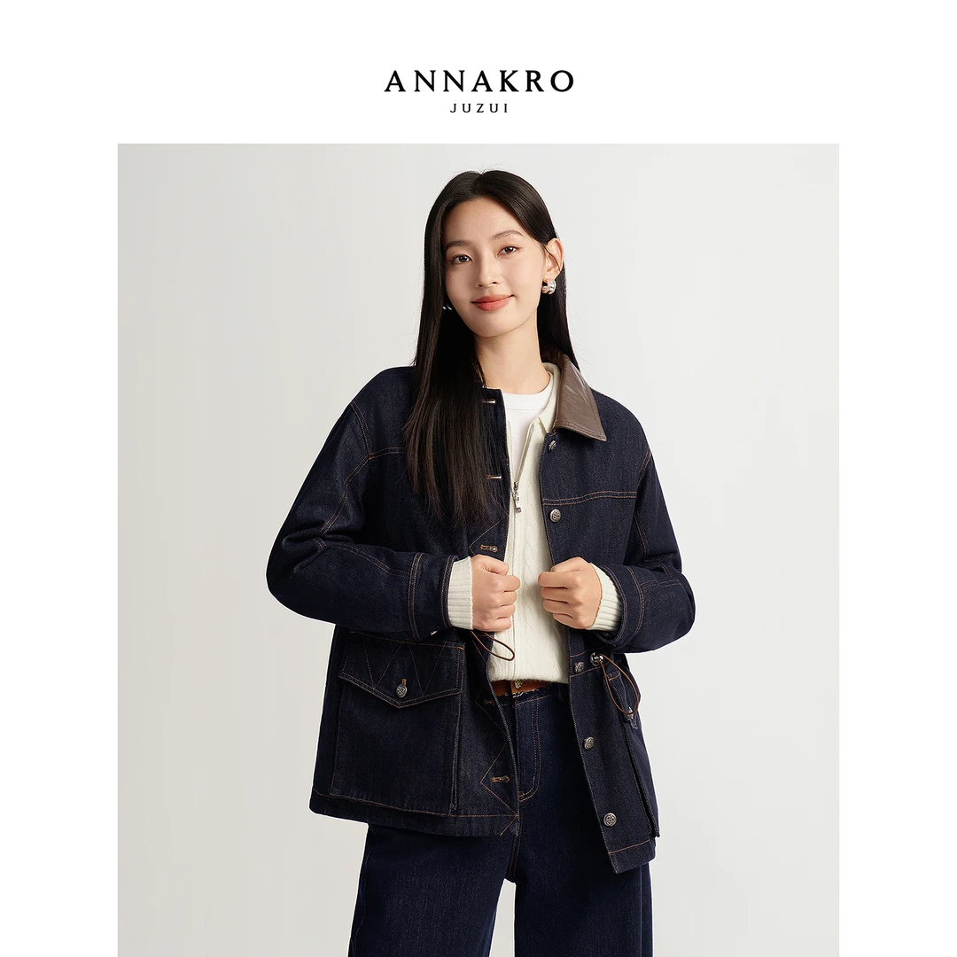 玖姿·安娜蔻复古率性丹宁风翻领收腰短鹅绒羽绒服女2025冬季新款