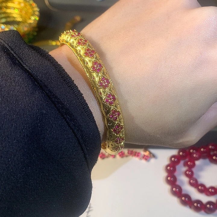 非金属50手镯。