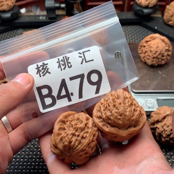 吊坠文玩核桃金麒麟