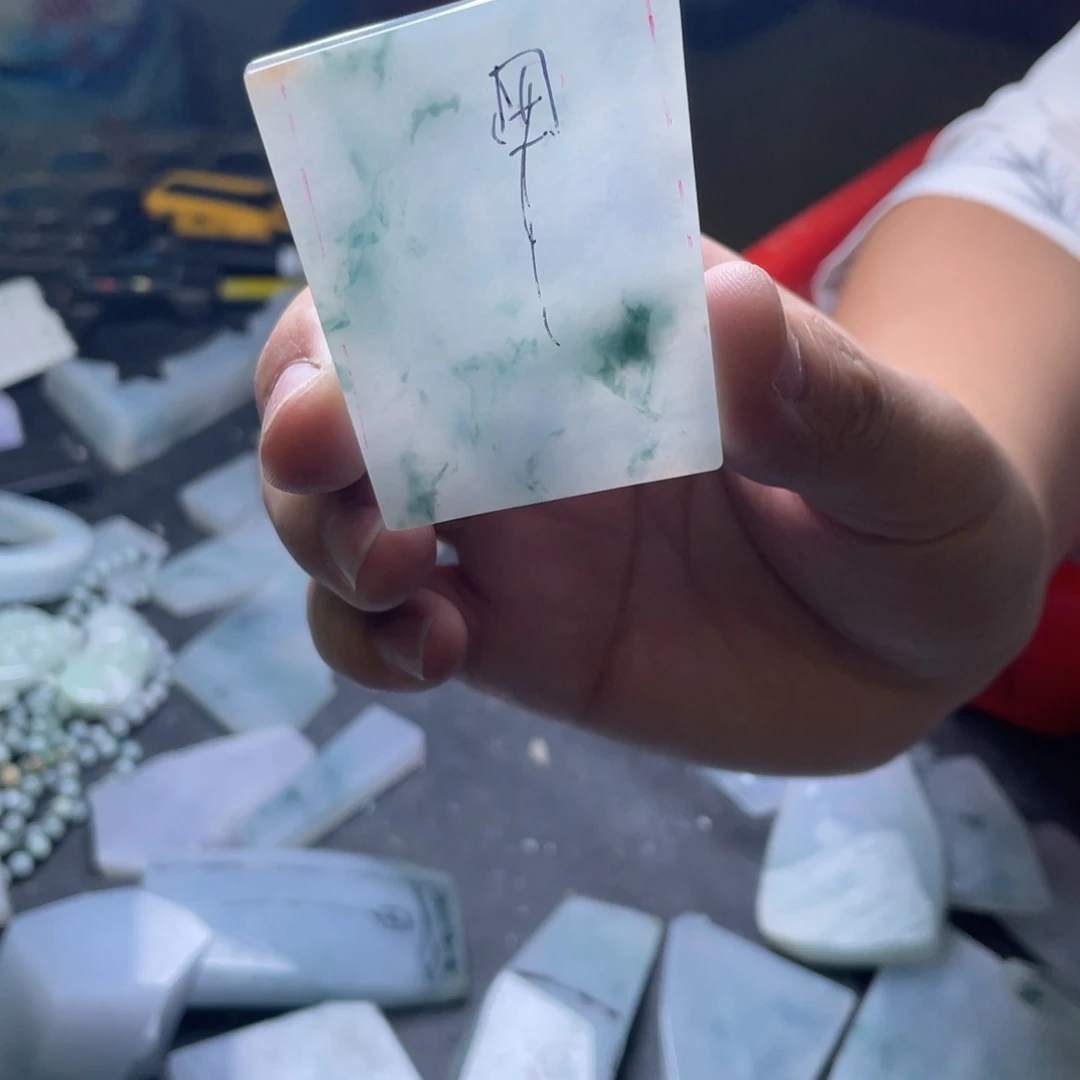 未镶嵌定制翡翠举****浓包工