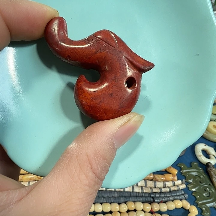 透闪石质玉未镶嵌挂件