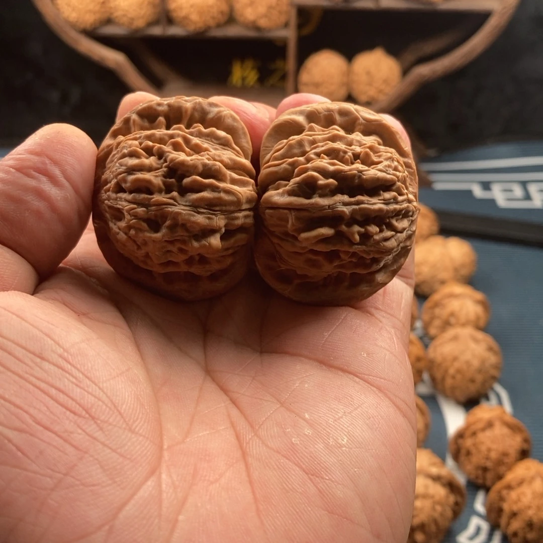 手***9文玩核桃把件43平谷楼