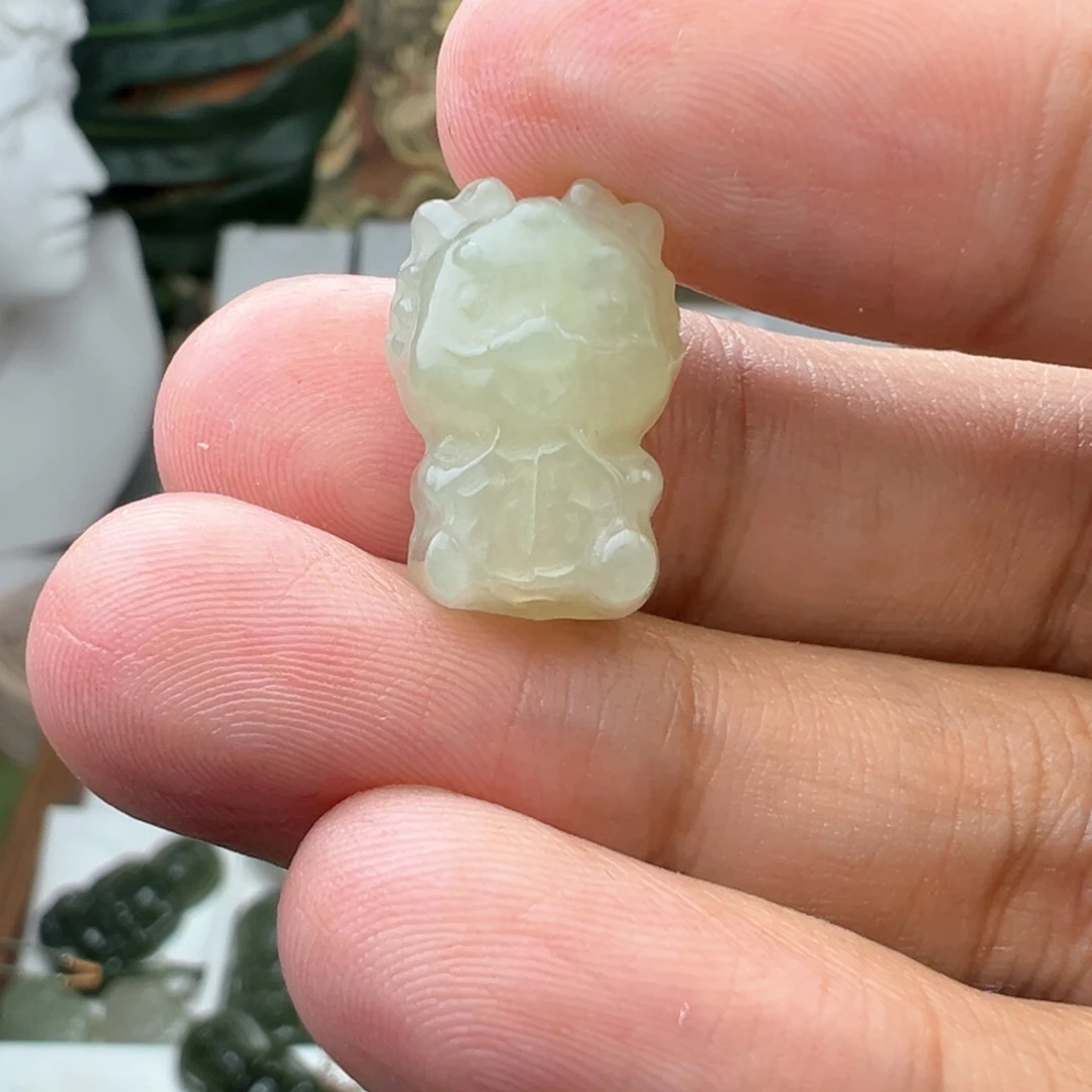 和田玉吊坠(不含链)未镶嵌小**子龙手机挂