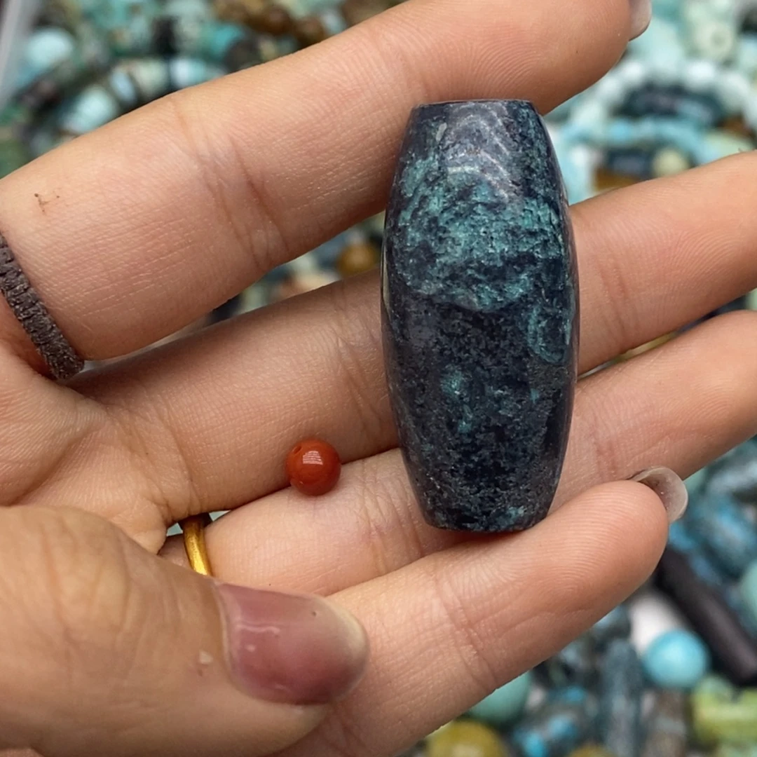 南红玛瑙未镶嵌珠宝奇石