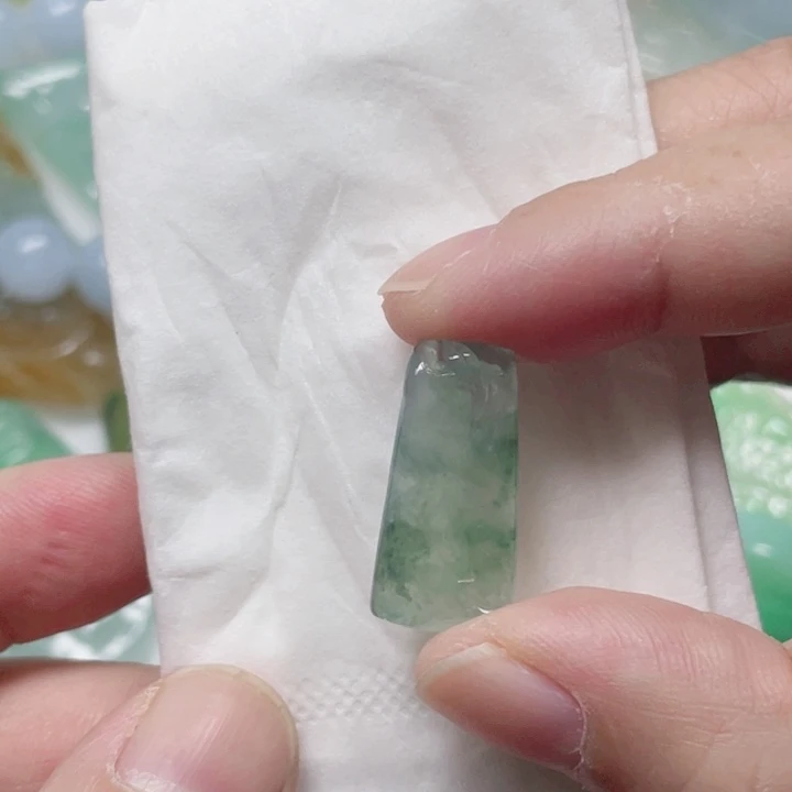 定制翡翠未镶嵌随行