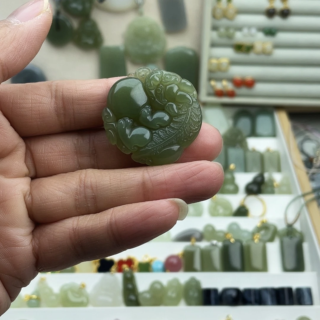 和田玉未镶嵌吊坠(不含链)