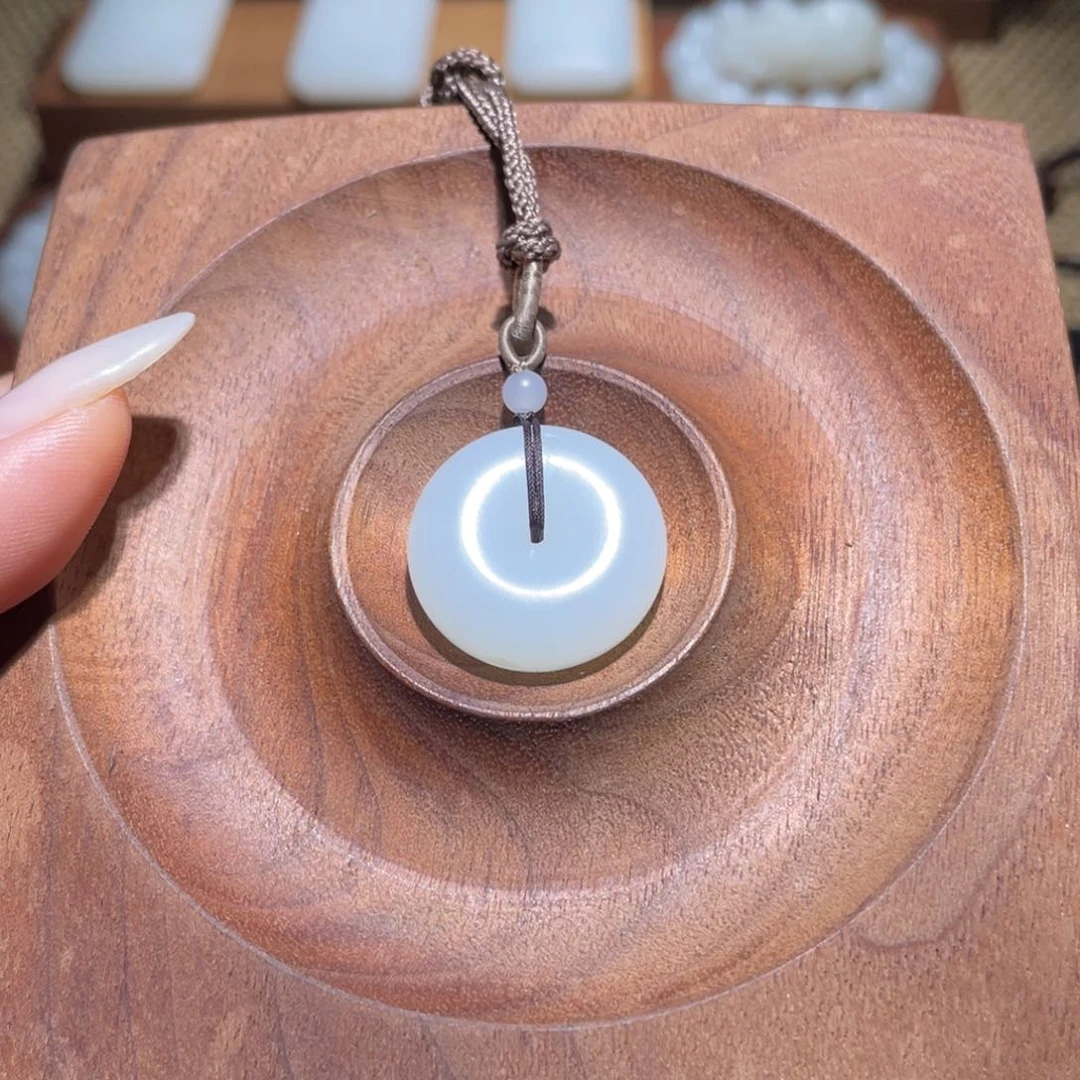 未镶嵌手链和田玉手****9卡22.9