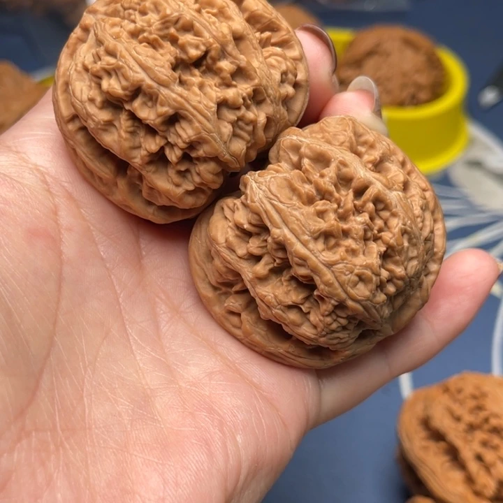 文玩核桃把件粗筋46