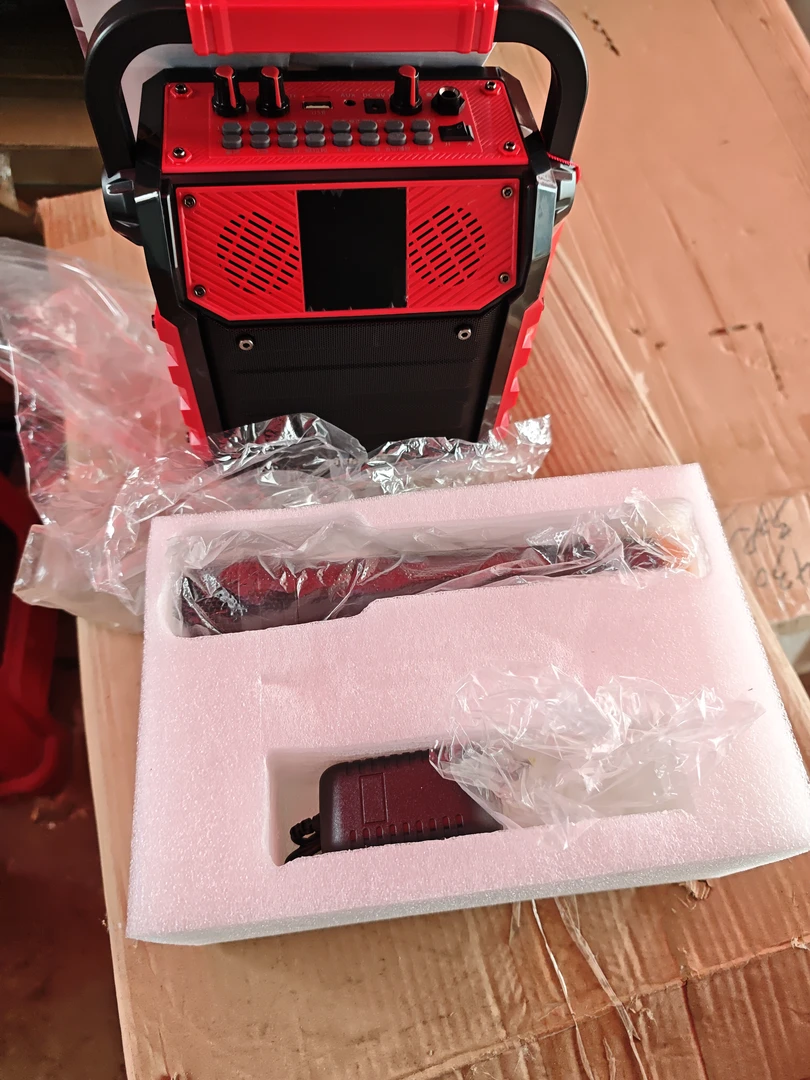 未拆封  5寸音箱一个型号A8。
