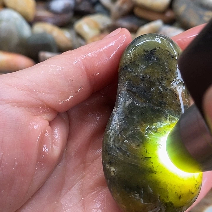 和田玉（糖玉）未镶嵌挂件