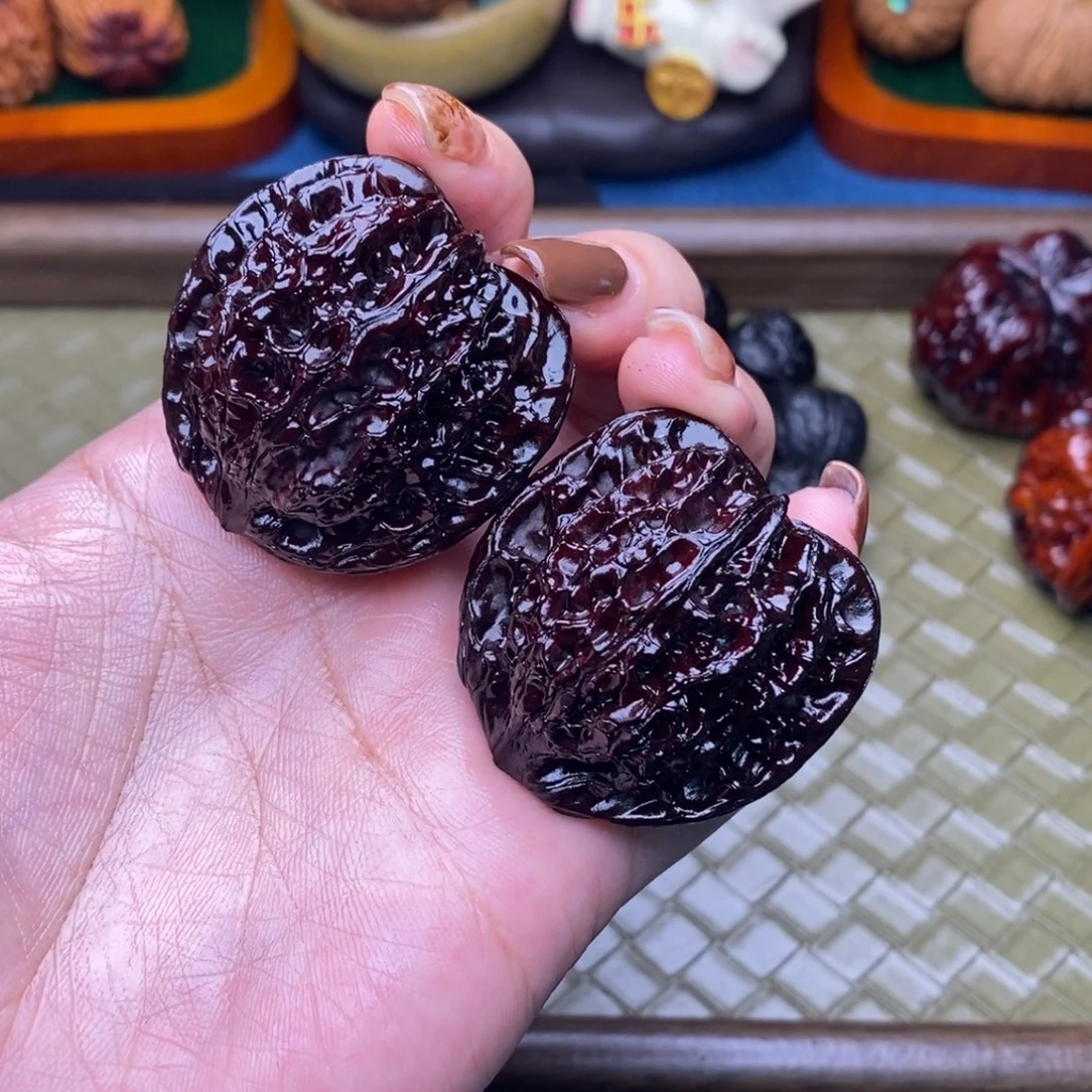 文玩核桃吊坠39盘龙