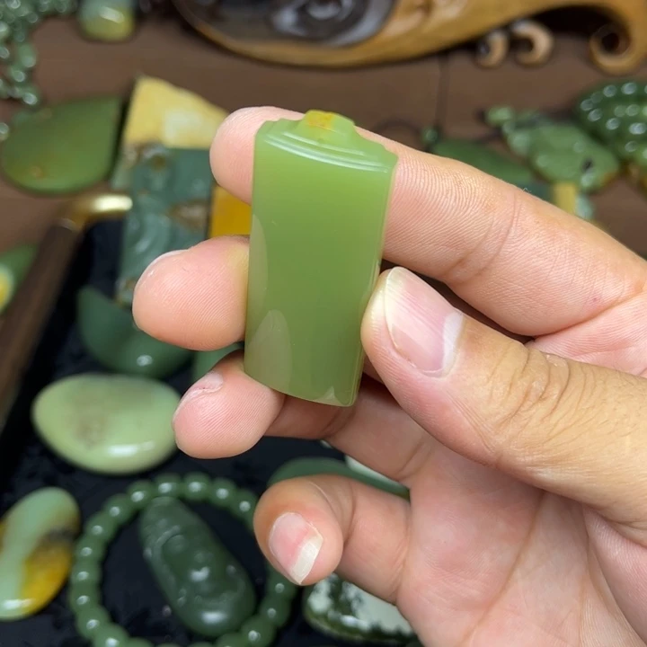 岫岩河磨玉（透闪石质玉）未镶嵌吊坠(赠链)