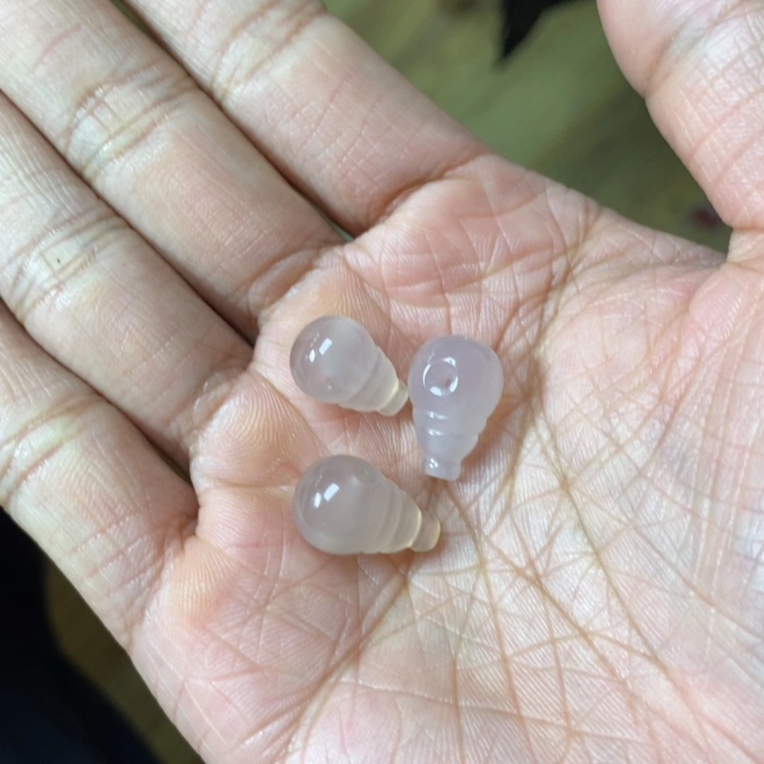 玛瑙/玉髓三通未镶嵌漂**人三通