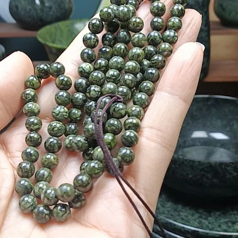 蛇纹石玉未镶嵌108颗卡6