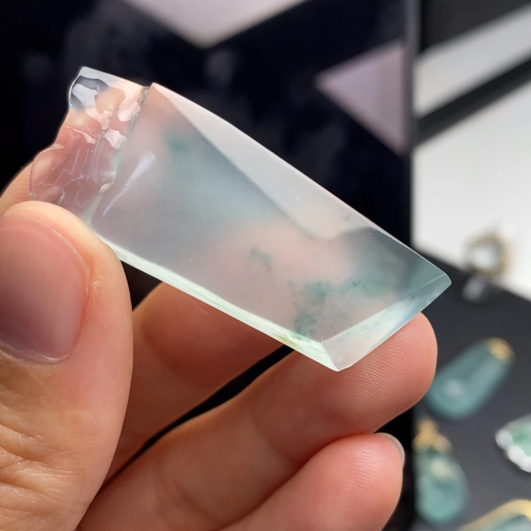 定制翡翠未镶嵌    可以镶嵌无事牌了