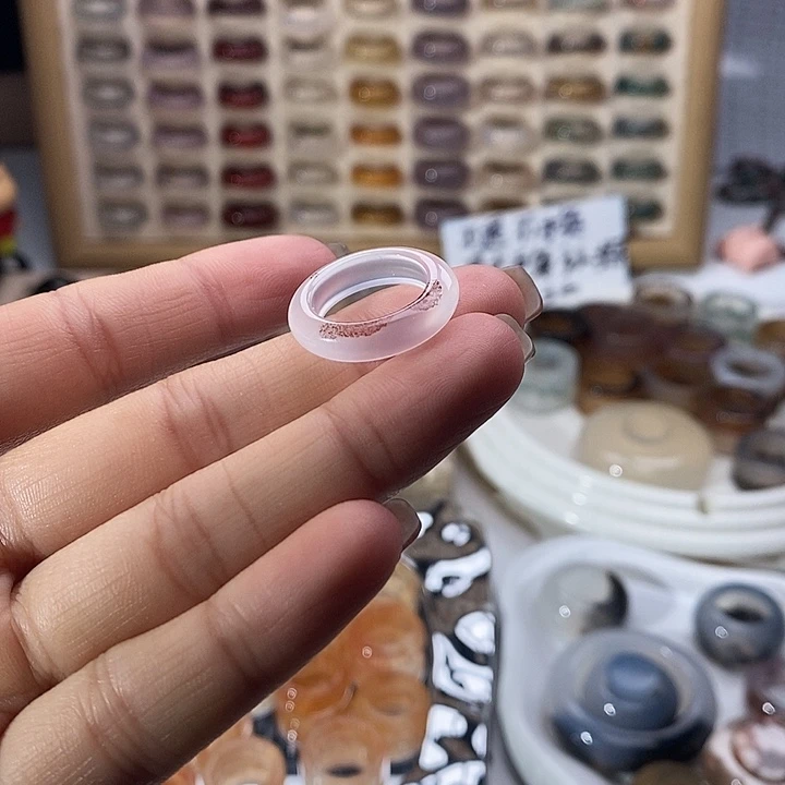 未镶嵌戒指玛瑙/玉髓C 5不退换港9