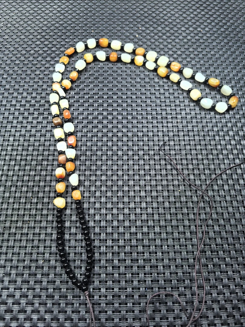 保真新疆和田玉 原石项链 基地质检 拍一发一多样性发货