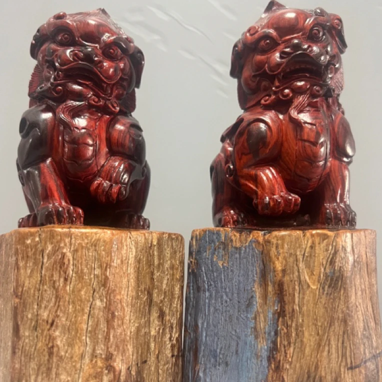手工雕红木工艺品