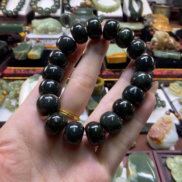 未镶嵌手串岫岩河磨玉（透闪石质玉）