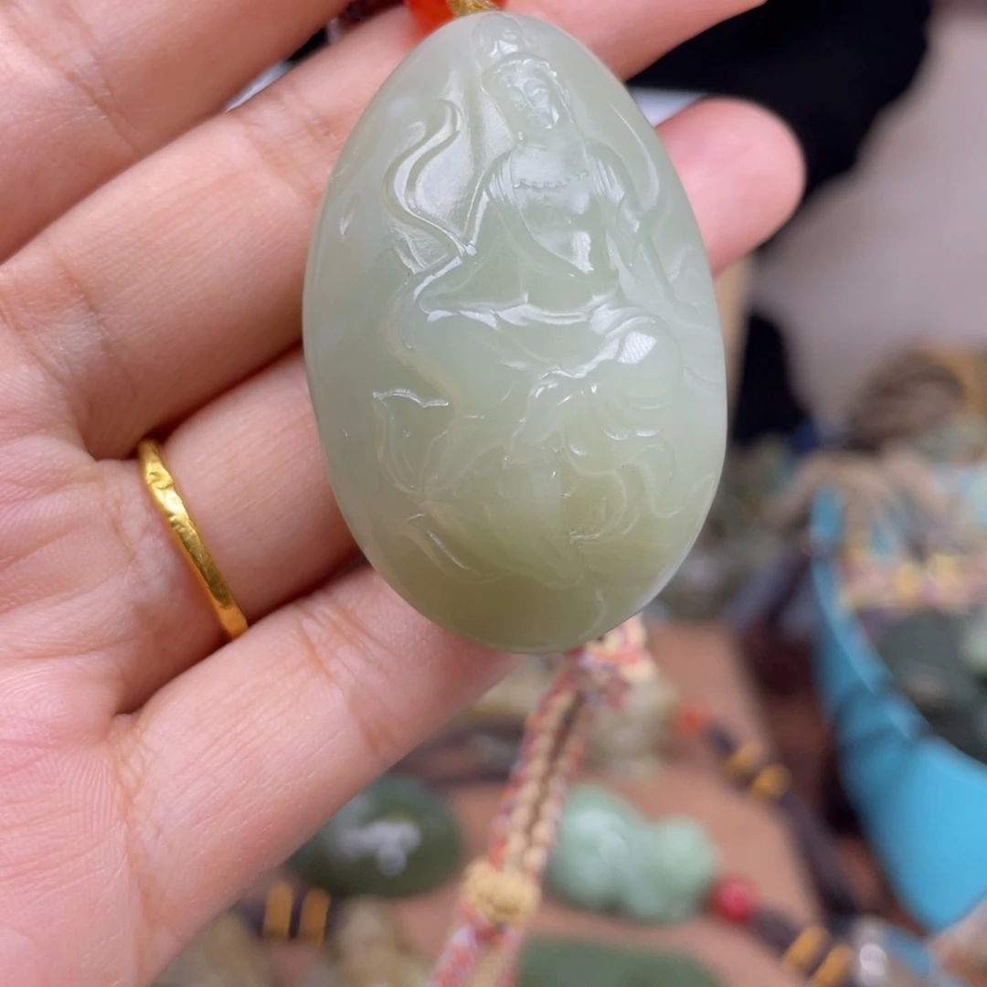 和田玉颈饰未镶嵌