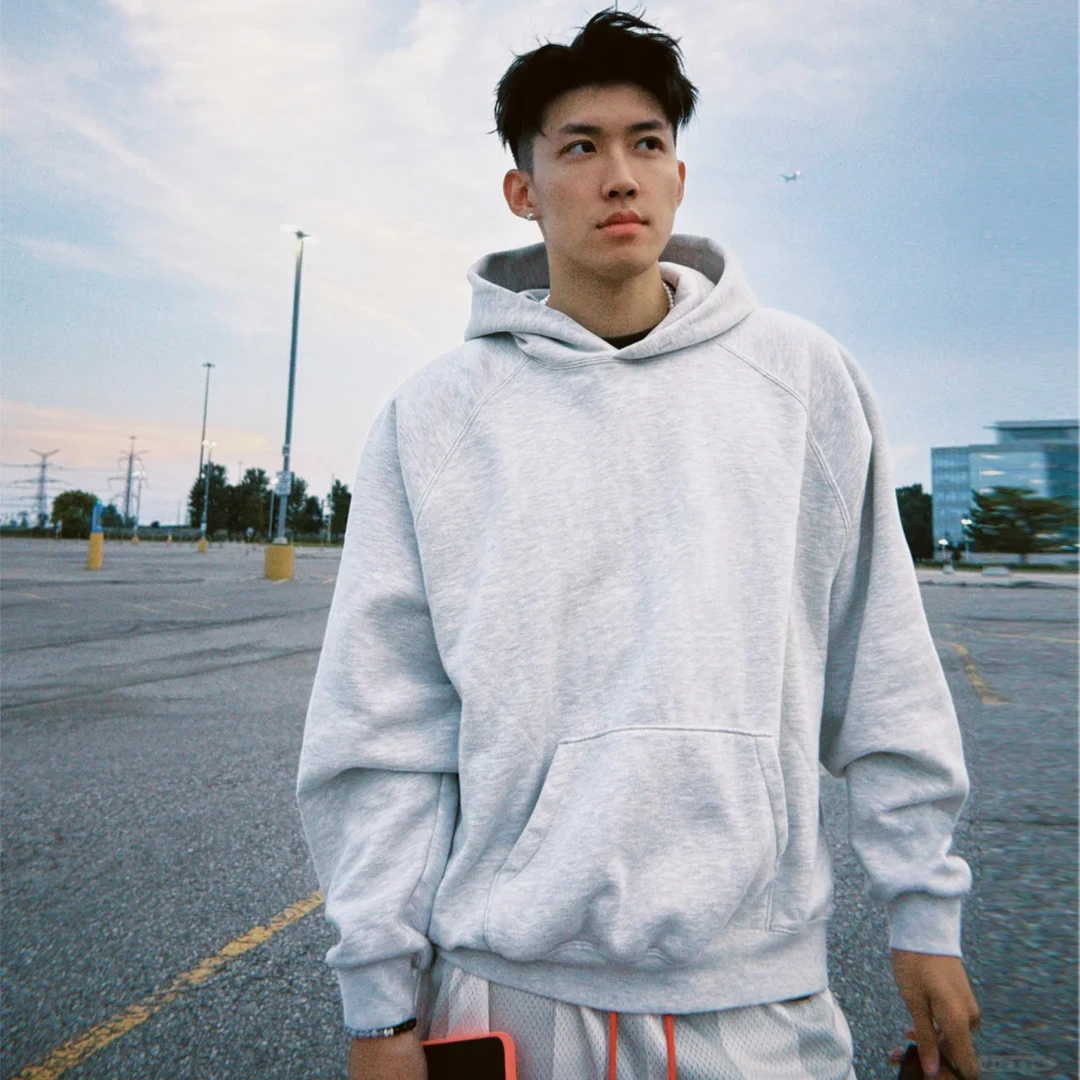 美式设计感简约白灰色连帽卫衣男女秋冬季百搭宽松休闲情侣款上衣