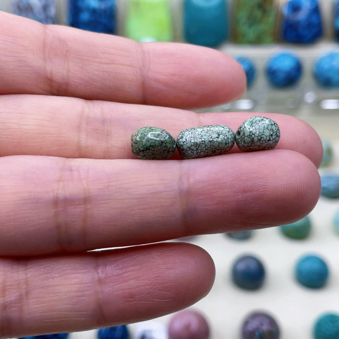 未镶嵌绿松石颈饰