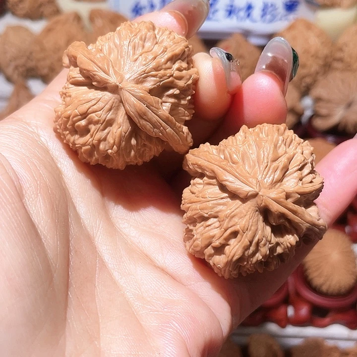 文玩核桃把件白狮子全品41尺放漏