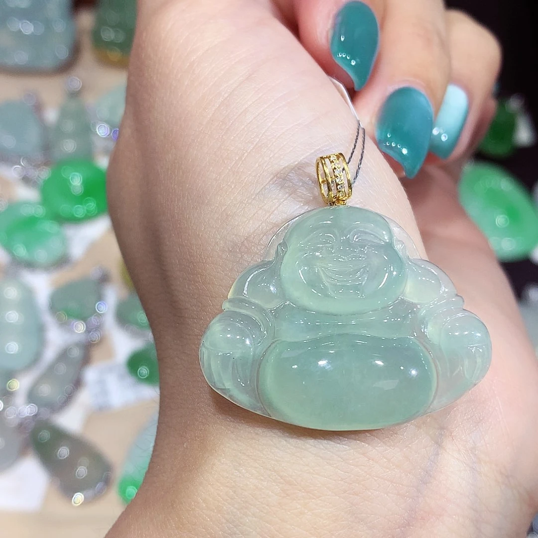 翡翠18K金镶嵌颈饰佛