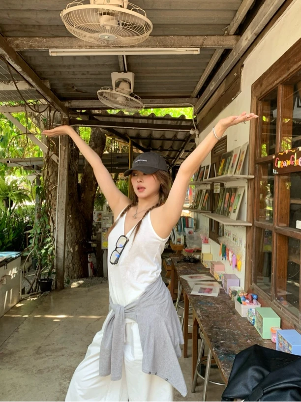 宅宅athome//轻氧搭子 竹节棉v领吊带背心宽松慵懒打底无袖上衣