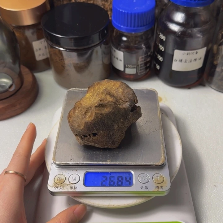 沉香碎屑沉香奇楠包头