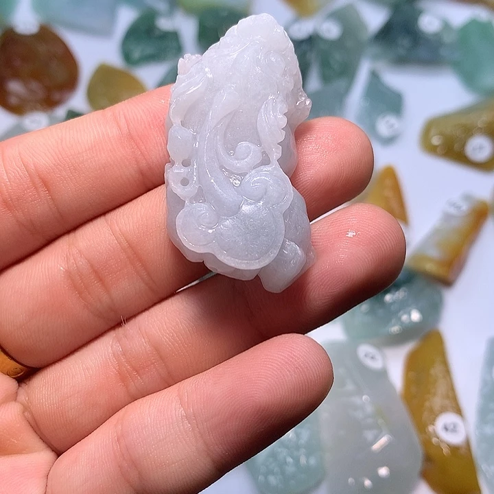 未镶嵌定制翡翠毛货 貔貅