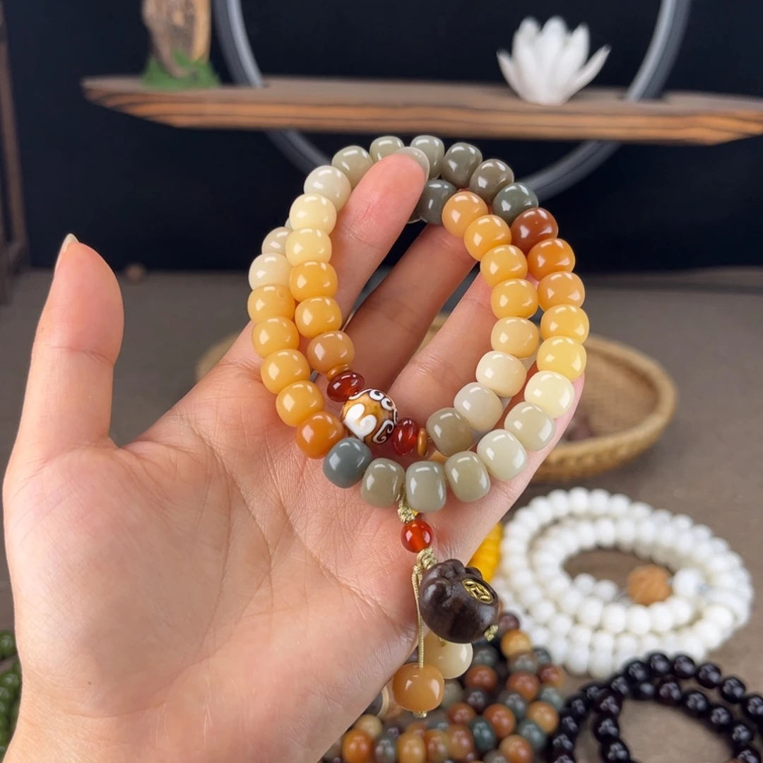 白玉菩提吊坠菩提