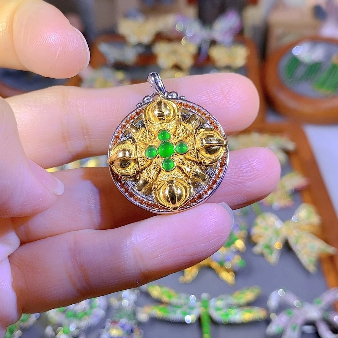 颈饰银S925镶嵌翡翠