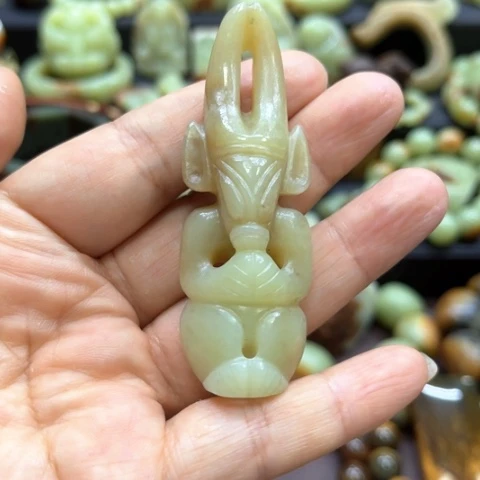 岫岩河磨玉（透闪石质玉）未镶嵌颈饰