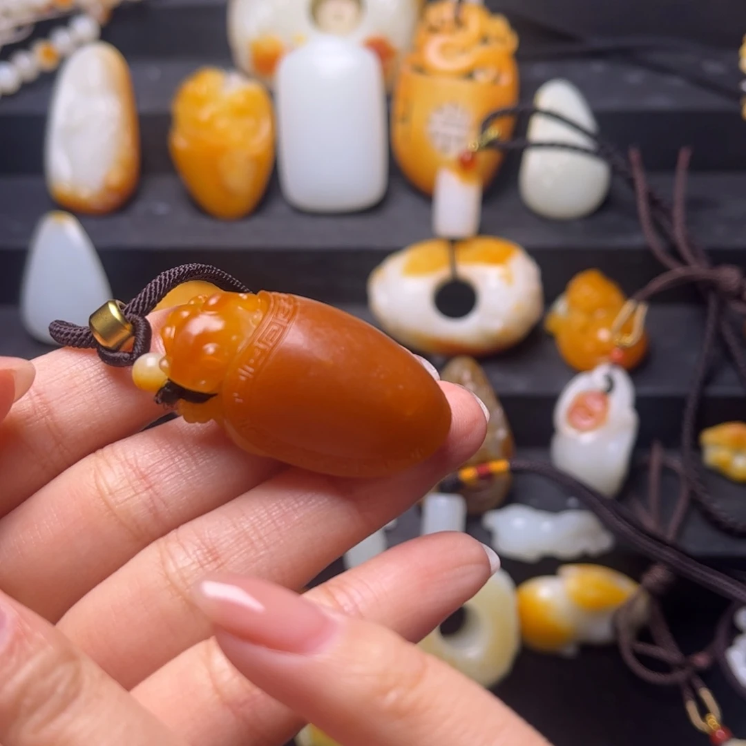 和田玉颈饰未镶嵌舍*得