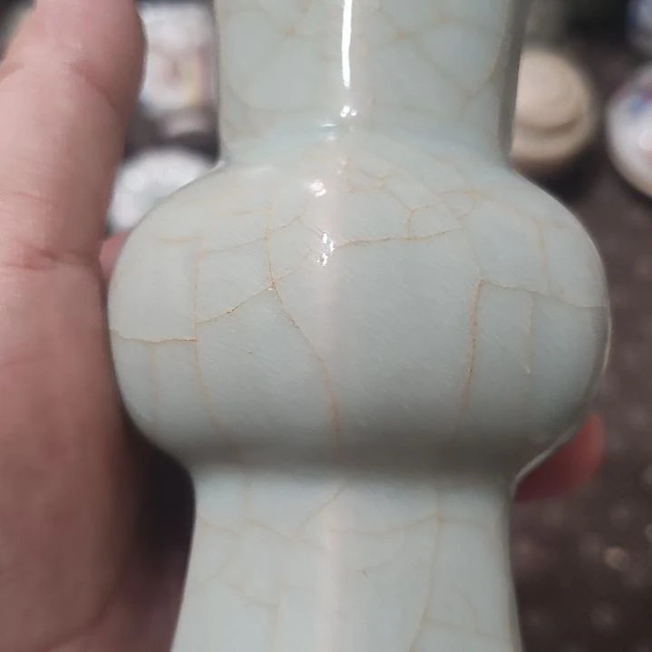 用***伢摆件一件精美龙泉六方花瓶全品