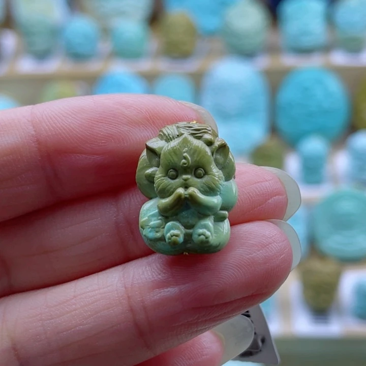 绿松石未镶嵌珠宝奇石