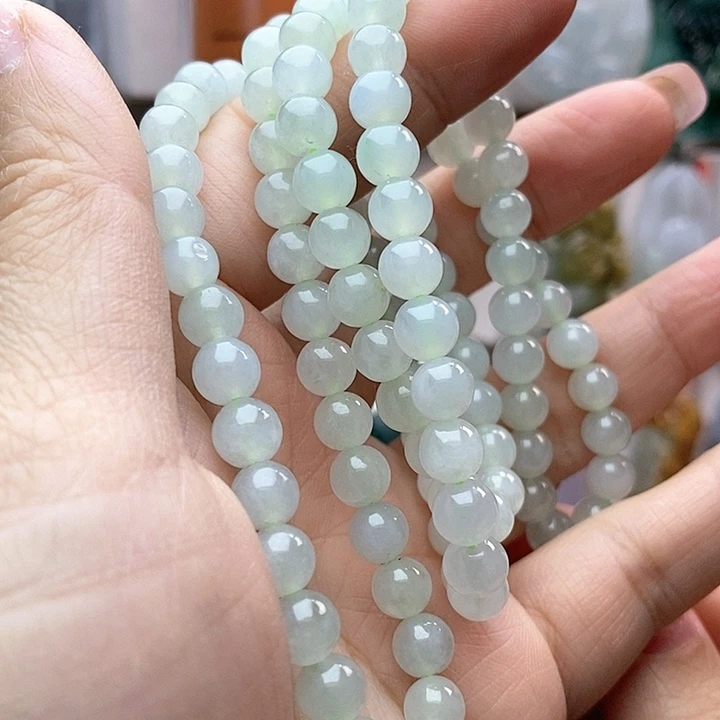 翡翠颈饰未镶嵌吴****房每天
