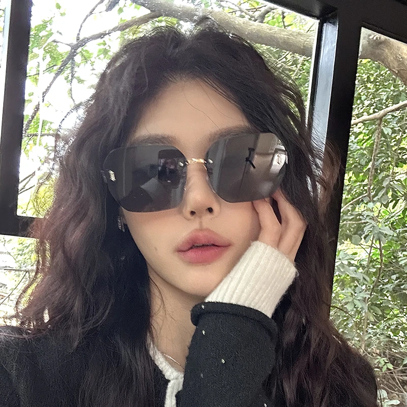 韩版墨镜女士高级感ins新款防紫外线太阳镜大脸街拍显瘦无框眼镜