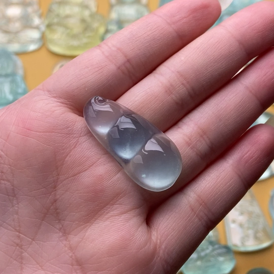 蛇纹石玉合金颈饰豆子