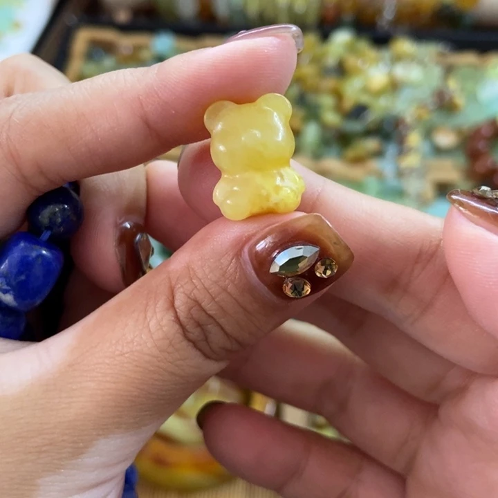 彤****未镶嵌蛇纹石玉配件