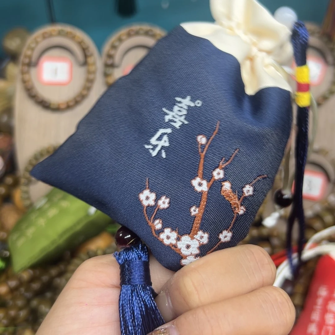维腊木（绿檀）无事牌