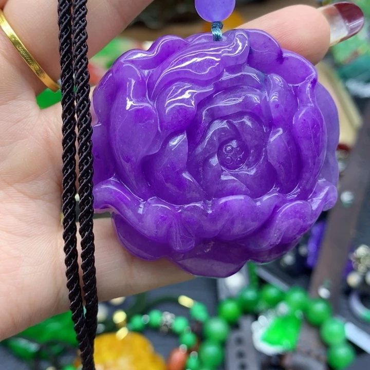 翡翠颈饰未镶嵌吊坠