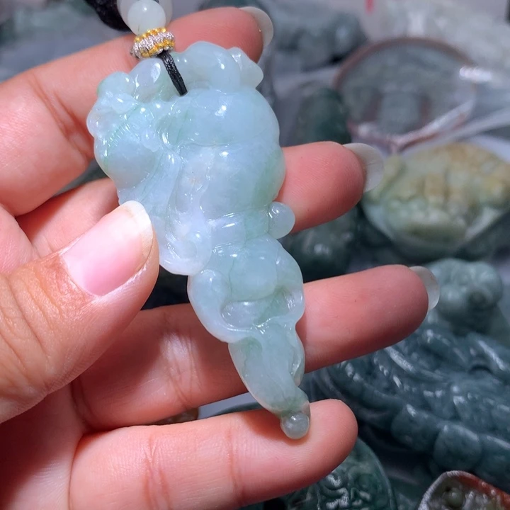 翡翠未镶嵌颈饰保真天然A货翡翠