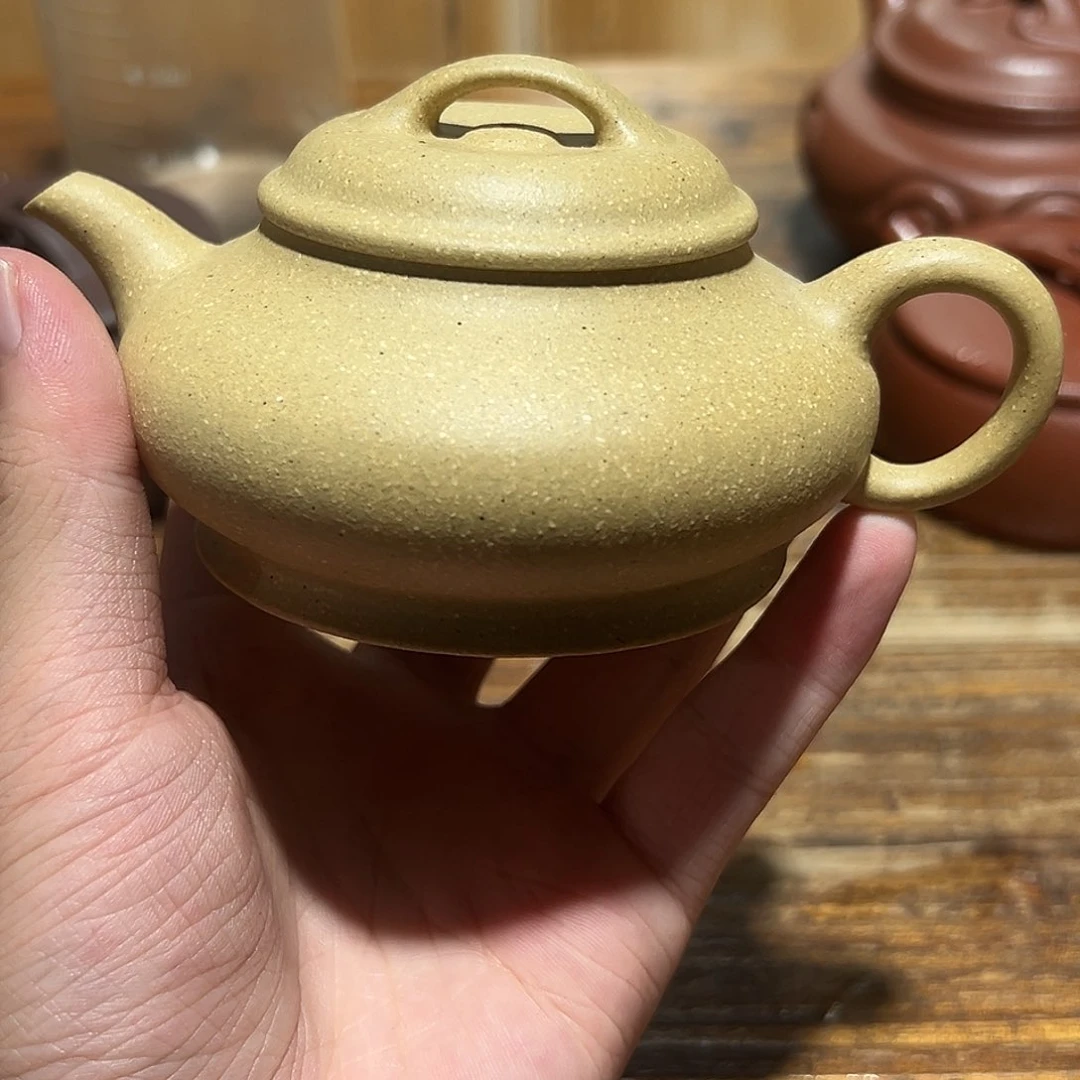 茶壶紫砂紫砂的味道很