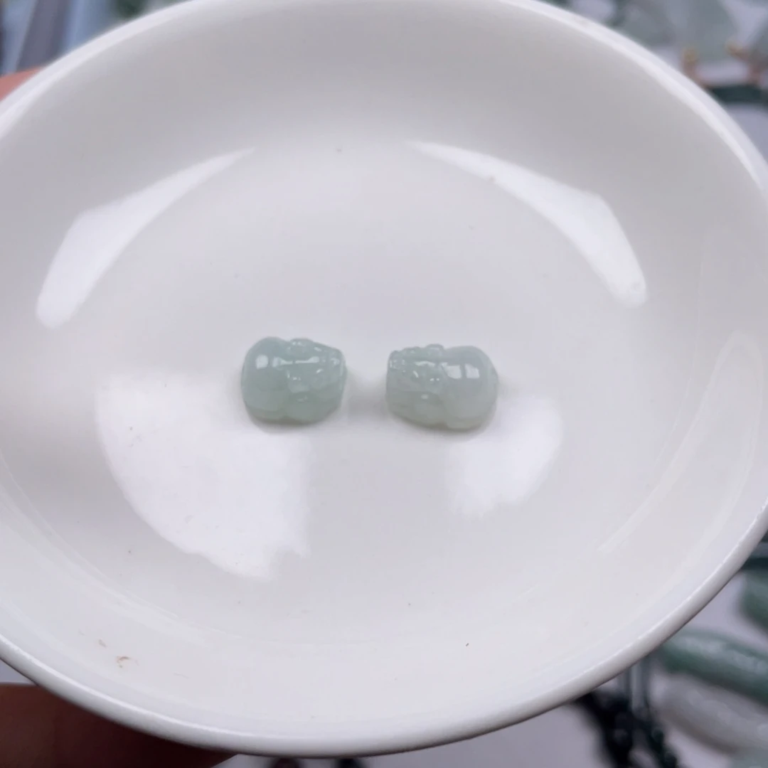 翡翠吊坠(不含链)未镶嵌对***点