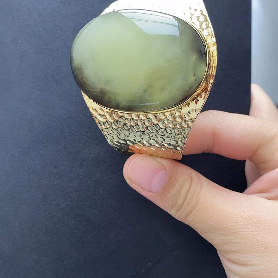 琥珀未镶嵌戒指手镯