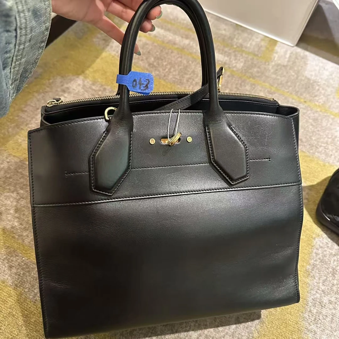 95新 LouisVuitton/路易威登 043/二奢包包