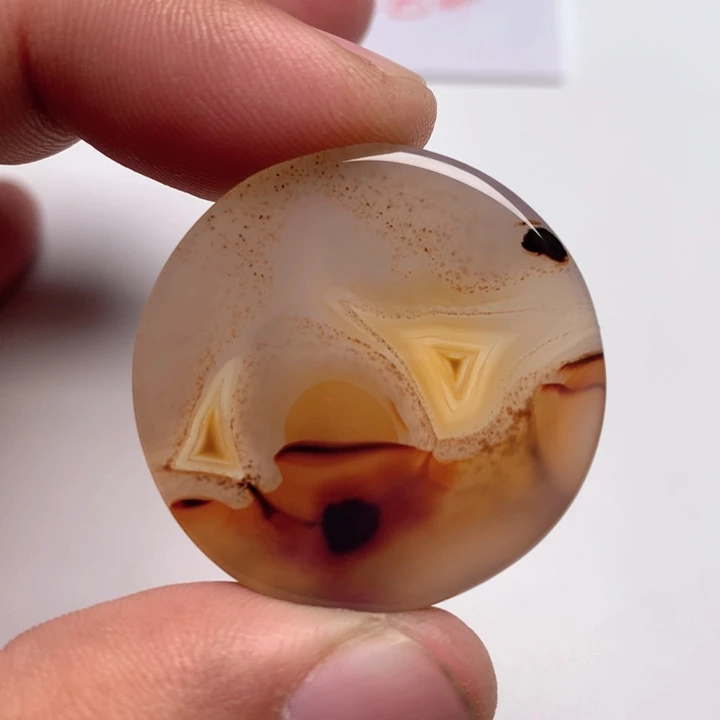玛瑙/玉髓颈饰未镶嵌马****品